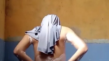 Jilbab Queencha Liveshow Mandi Bugil Mango