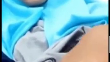 VC Sama Jilbab Biru Kirim Video Memek Merekah
