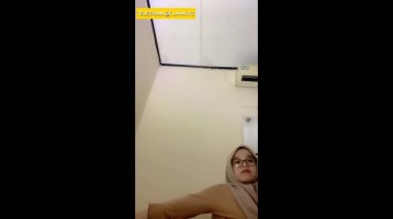 Ica Jilbab Live Buka Nenen Ujung Video