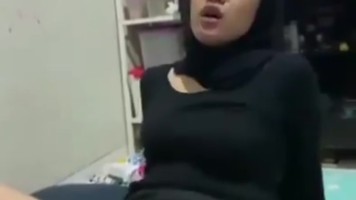 Kobel Memek Cewek Jilbabers Sampe Mangap Keenakan Gini Viral