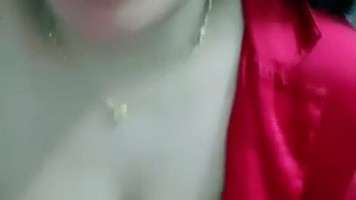 Mbak Sari Gemoy Spill Uting Coklat