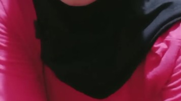 Ngangkang Pamer Selangkangan Live Hot Ica