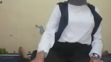 ABG Jilbab Abu2 Isep Kontol Doi