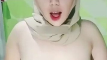 VCS Cewek Jilbab Berbayar Montok