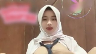 Laura Anak SMA Toge Suka Colmek