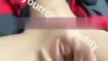 Kocok Memek Siswi Berjilbab Di Mobil